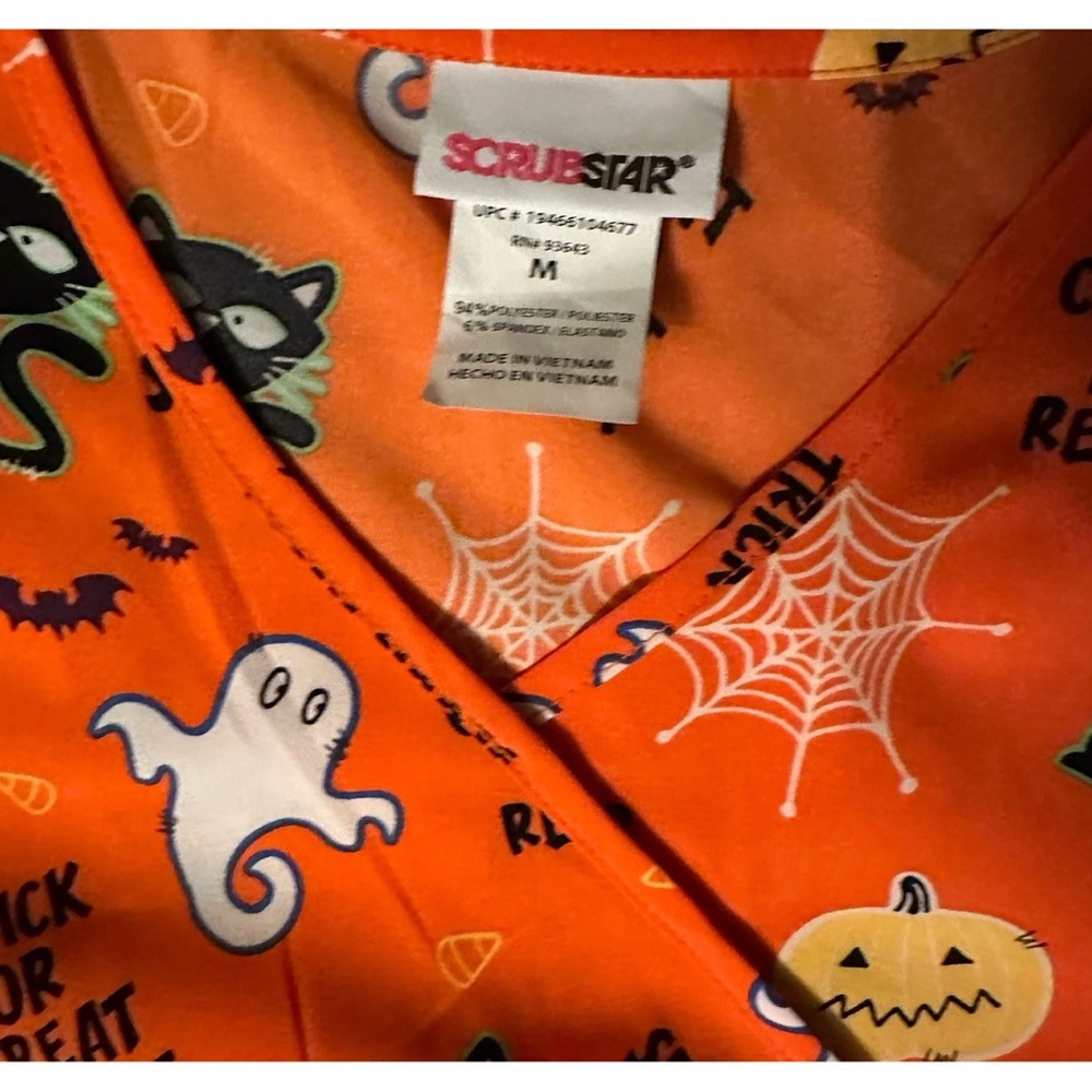 Scrubstar Medium Orange Halloween Scrub Top‎ with Ghosts and Pumpkins - Picture 3 of 6